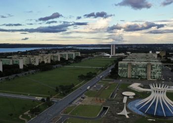 Governo reserva R$ 11,7 bilhões para reajuste de servidores em 2023