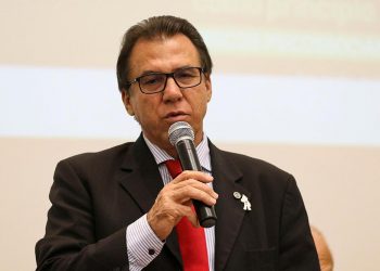 Contrarreforma “é devastadora do ponto de vista dos direitos”, diz Marinho