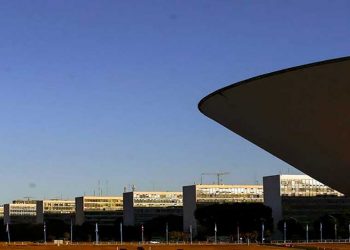 Servidores demitidos no governo Collor denunciam assédio e acionam MPT