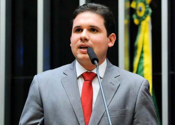 ALERTA: Site diz que presidente da Câmara dos Deputados irá criar GT para discutir reforma administrativa; lobby empresarial faz movimento com base na PEC 32 de Bolsonaro