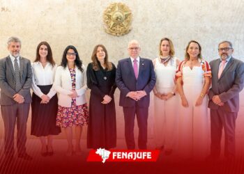 DIÁLOGO: Em diálogo com o presidente do STF, ministro Edson Fachin, Fenajufe reforça importância da reestruturação de carreira