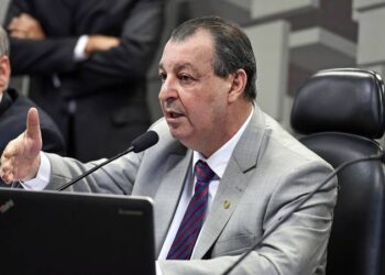 RECOMPOSIÇÃO SALARIAL: Relator apresenta parecer pela constitucionalidade do PL 4750/2025 na CCJ do Senado