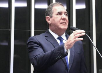 Luiz Gastão propõe redução gradativa da jornada de trabalho para 40 horas semanais