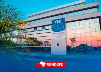 ABONO DE PERMANÊNCIA: Inclusão na base de cálculo do terço de férias e da gratificação natalina deve ser implementada pelo CNJ