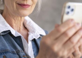 INCLUSÃO DIGITAL: Deputado propõe criação de programa de inclusão digital para idosos