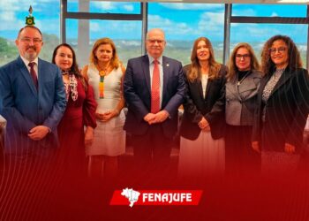 DIÁLOGO: Fachin sinaliza ser “defensável” derrubada do Veto 45/25 e mantém compromisso com envio do projeto de reestruturação das carreiras