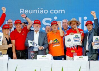 Governo envia ao Congresso projeto que regulamenta negociação coletiva no serviço público