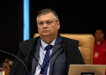 JUSTIÇA: Dino propõe nova reforma do Judiciário e recebe “aplausos” de Fachin
