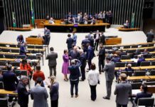 Câmara aprova renovação automática da CNH para motorista sem multas