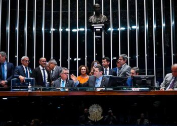 Aprovada venda de spray de pimenta para segurança de mulheres; texto vai à sanção