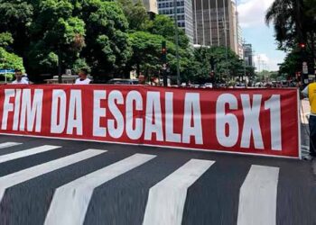 Centrais sindicais celebram redução da jornada para 40 horas